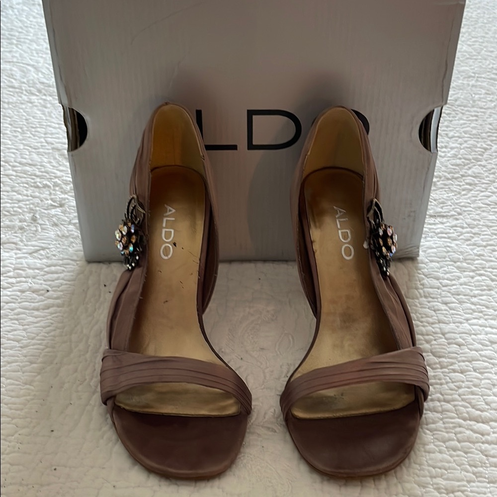 Aldo Satin Heels size 7